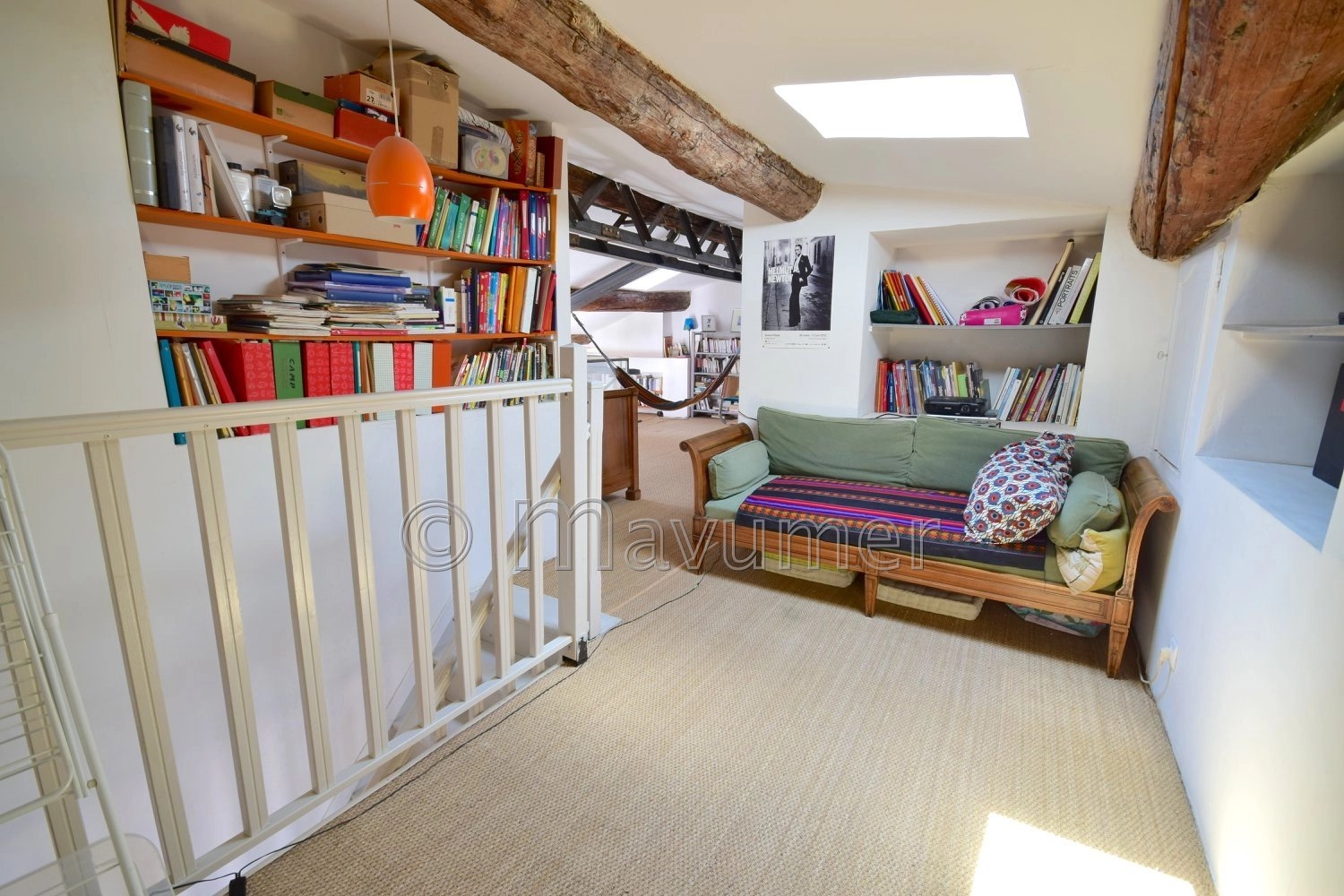 Chambre Moquette Fenêtre de toit