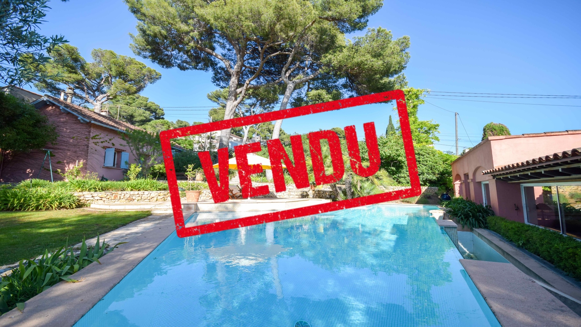 VILLA DE CARACTÈRE AVEC PISCINE  13009 MARSEILLE