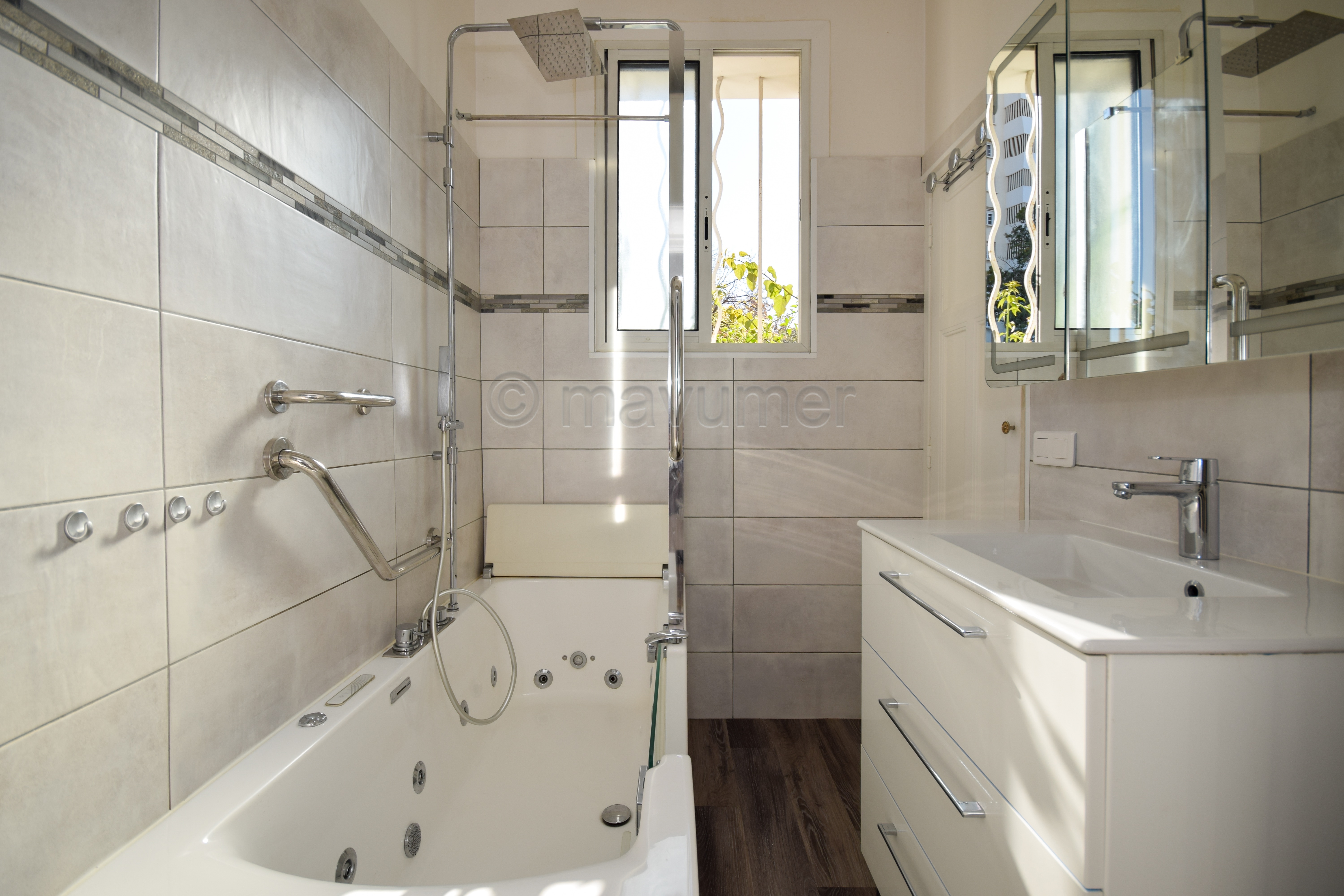 Maison à réinventer avec piscine et potentiel d’agrandissement Marseille 13009 – Mazargues / Rolland Garros –