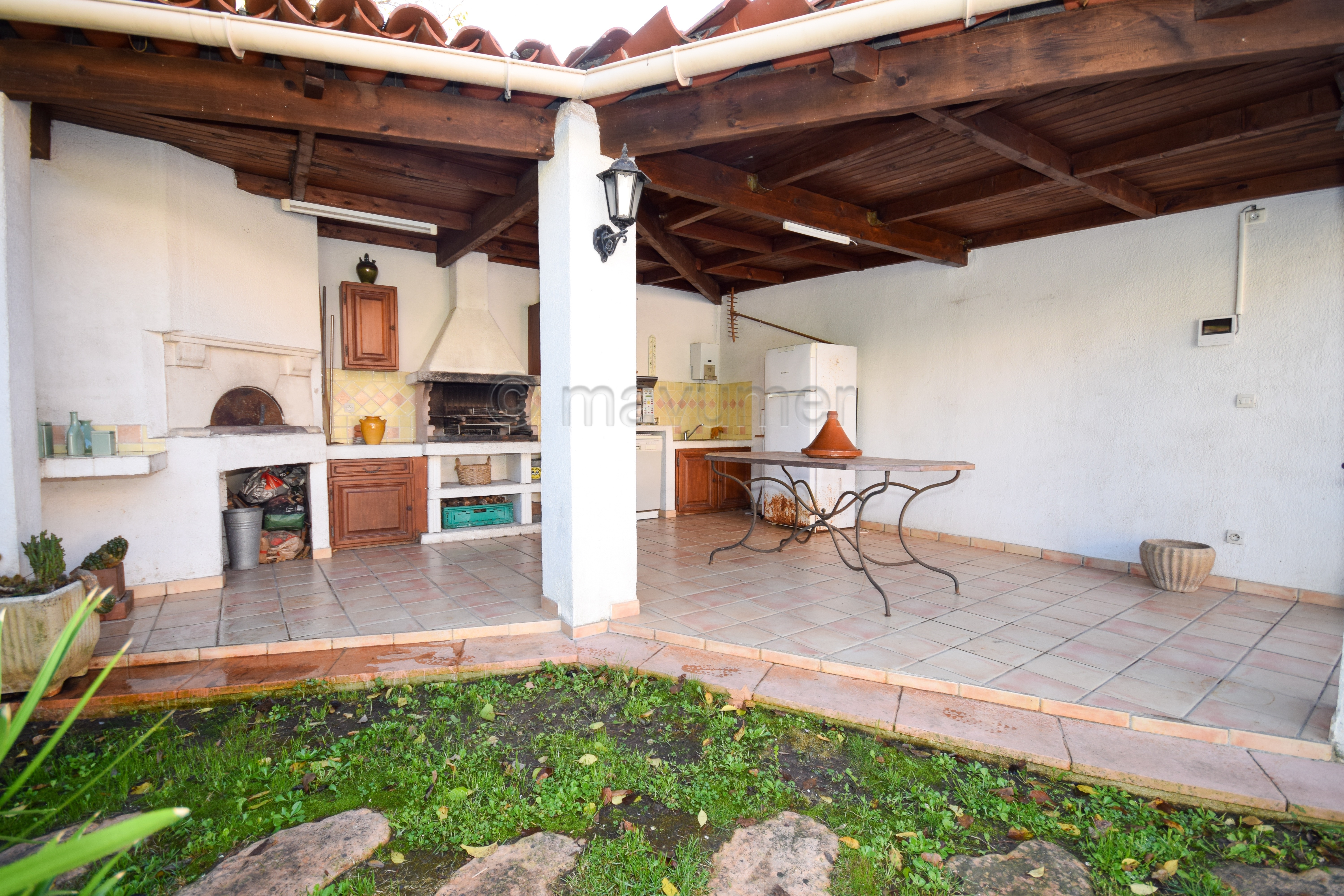 Maison à réinventer avec piscine et potentiel d’agrandissement Marseille 13009 – Mazargues / Rolland Garros –