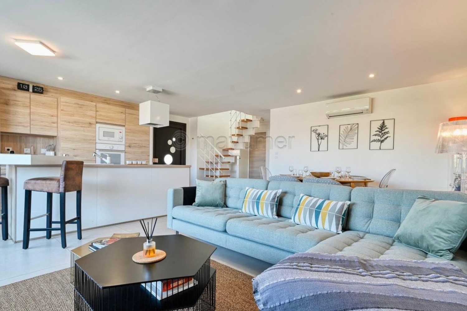 Superbe duplex T4 avec vue mer & jacuzzi – 83110 Sanary-sur-Mer (La Gorguette) n°2