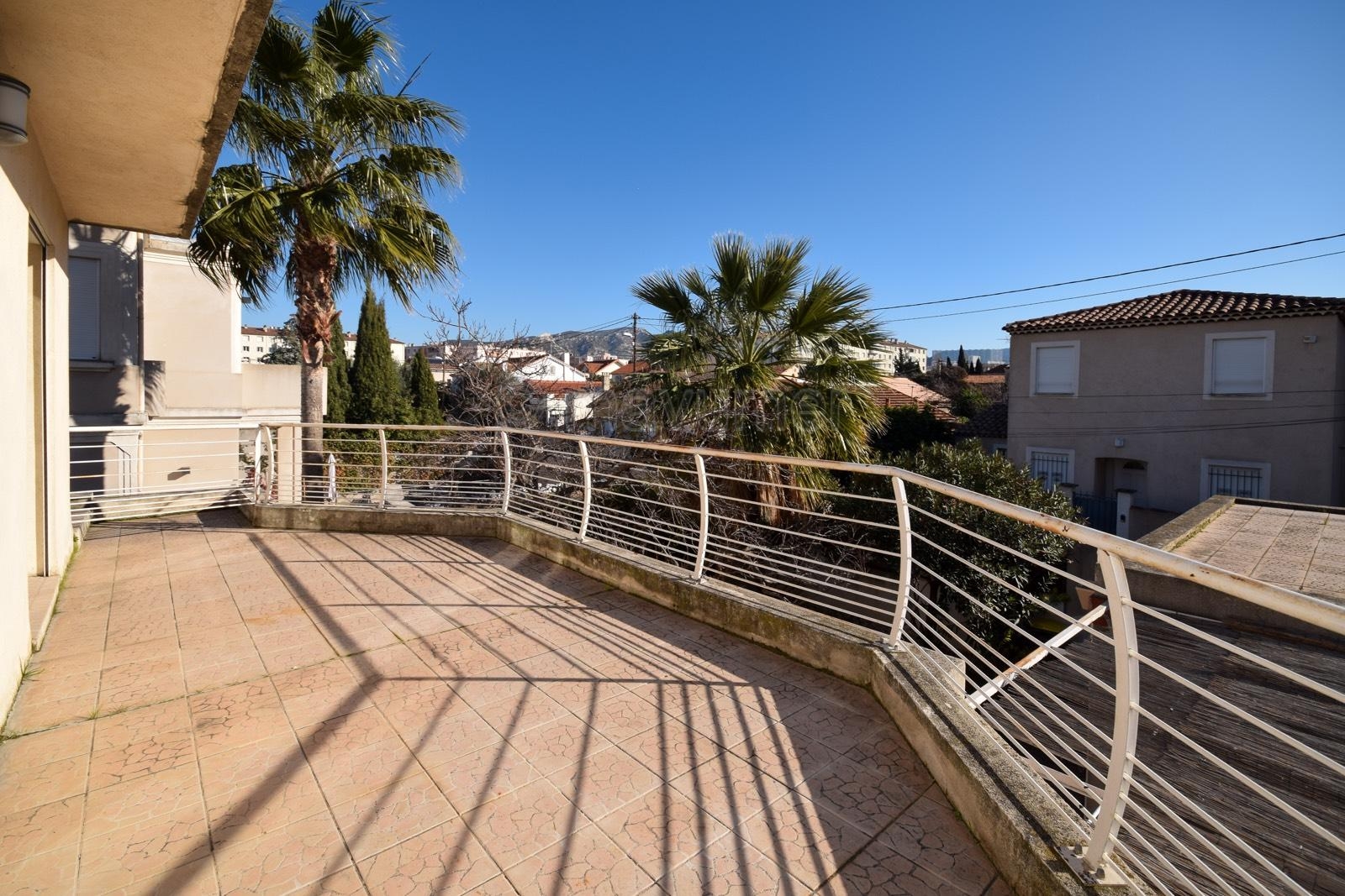 Maison familiale avec jardin, terrasses, garage St Marguerite- Dromel– 13009 Marseille n°10