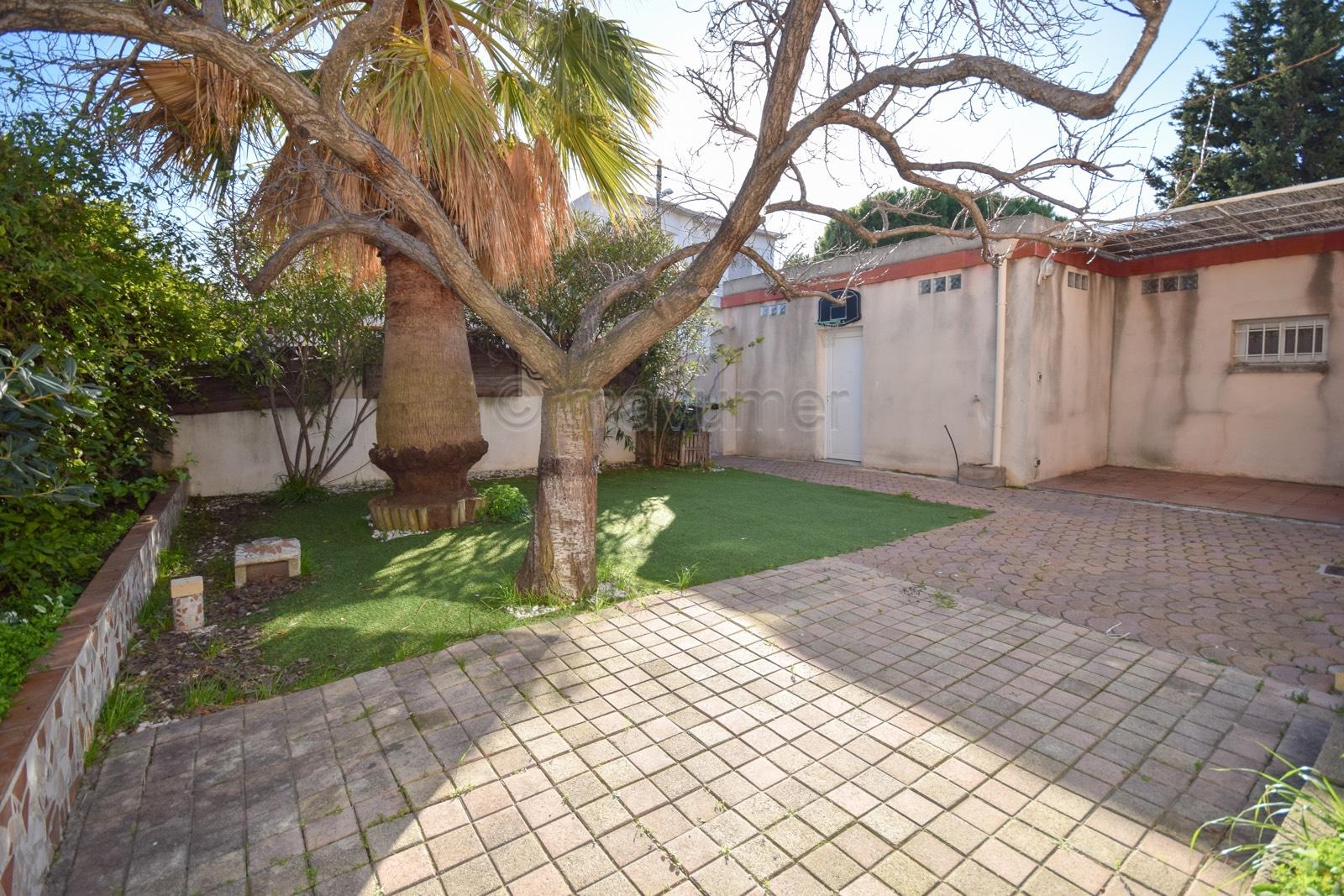 Maison familiale avec jardin, terrasses, garage St Marguerite- Dromel– 13009 Marseille n°8