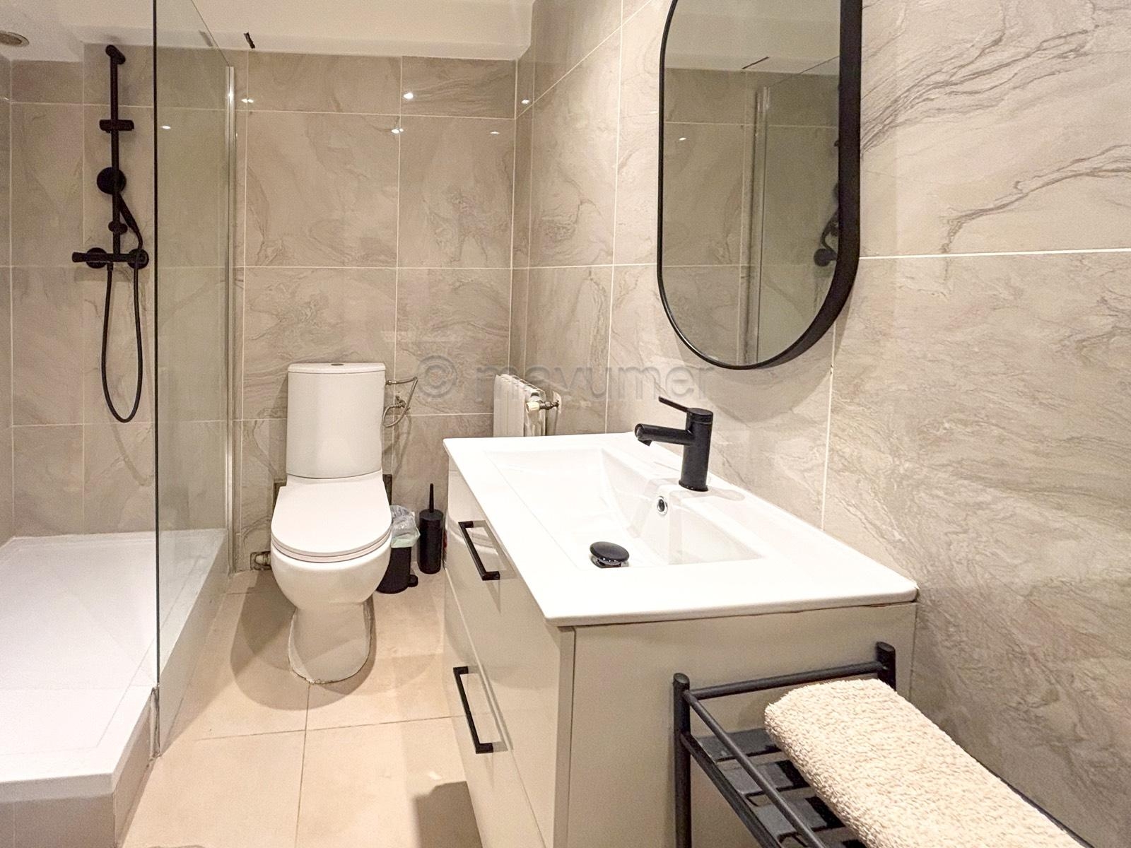 Appartement T2 entièrement rénové - 38m2 - secteur Castellane/Paradis - 13006 Marseille n°1