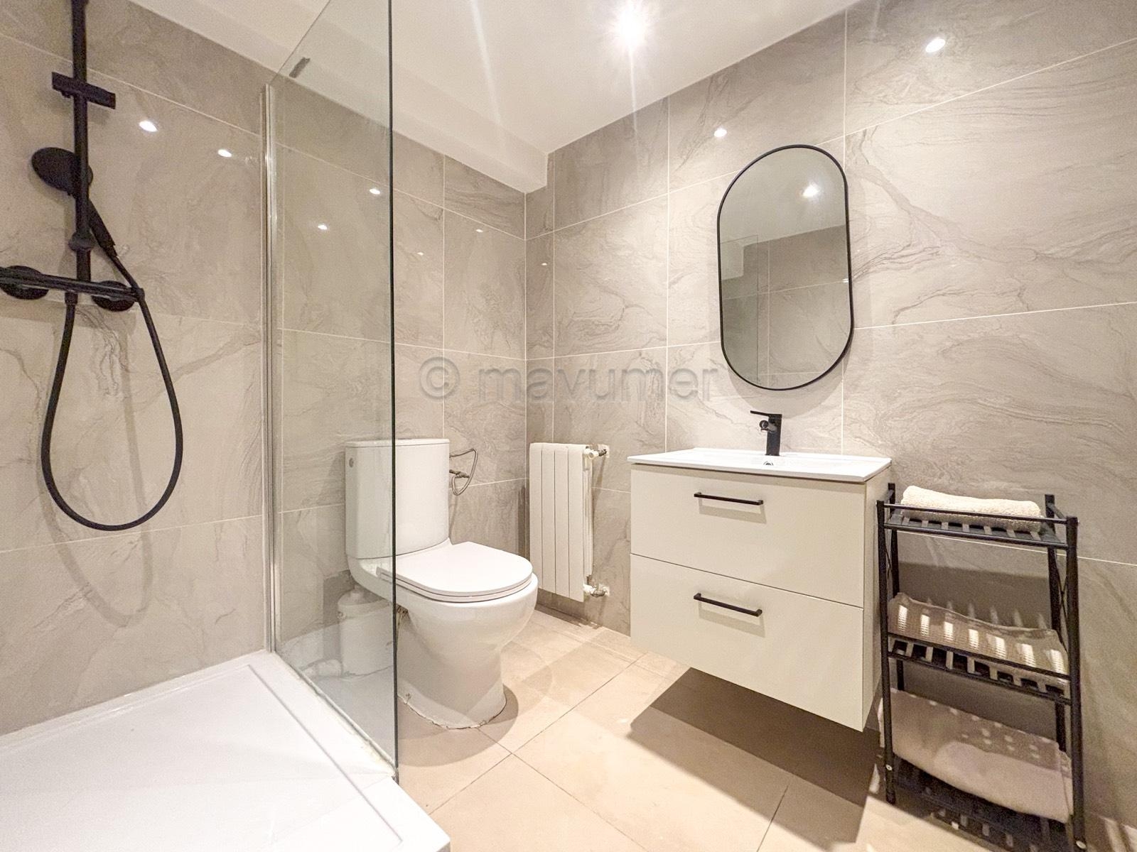 Appartement T2 entièrement rénové - 38m2 - secteur Castellane/Paradis - 13006 Marseille n°2