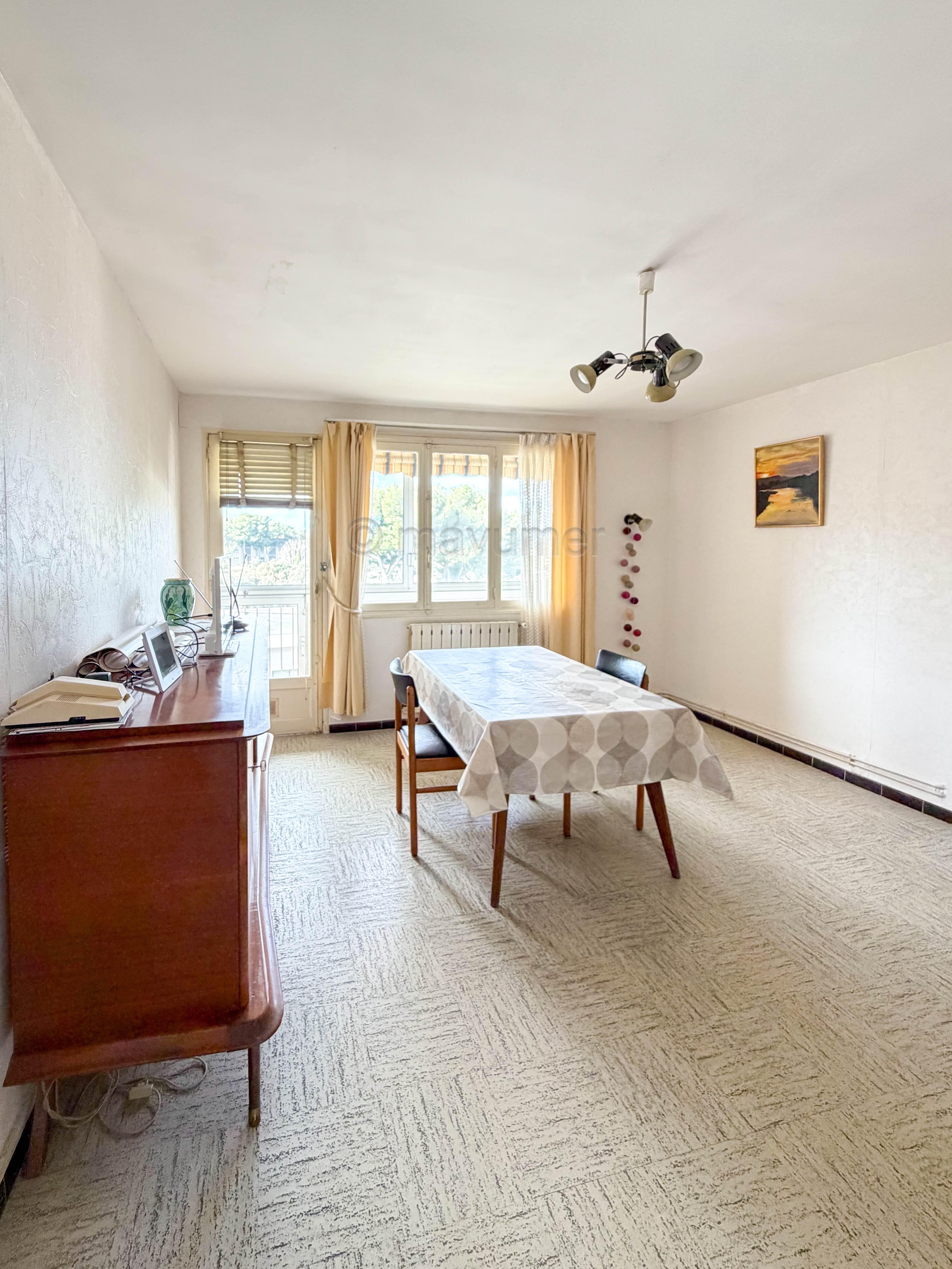 Appartement T4 -balcon fermé - cave -  Beauvallon - 13009 Marseille n°1