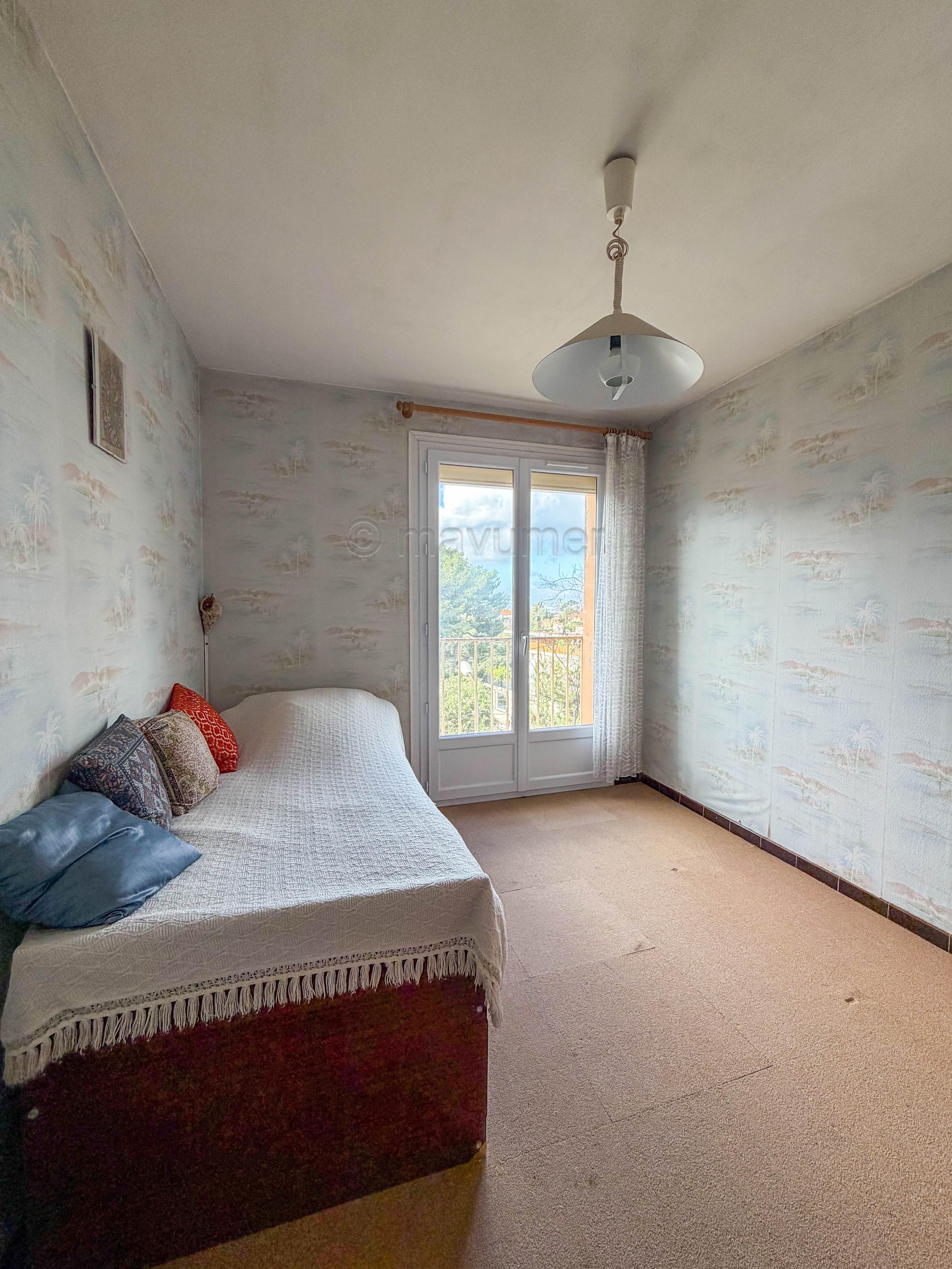 Appartement T4 -balcon fermé - cave -  Beauvallon - 13009 Marseille n°4