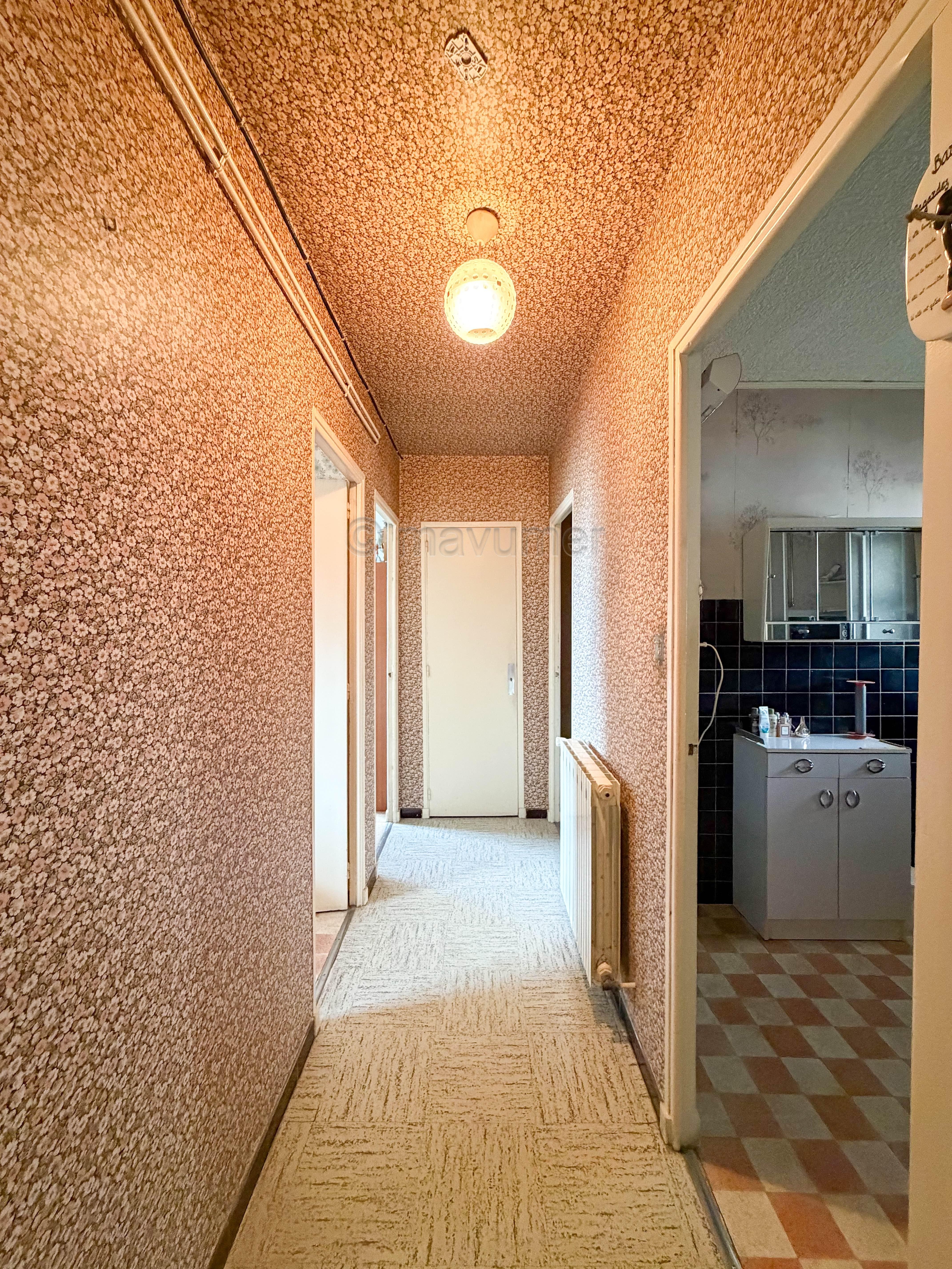 Appartement T4 -balcon fermé - cave -  Beauvallon - 13009 Marseille n°6