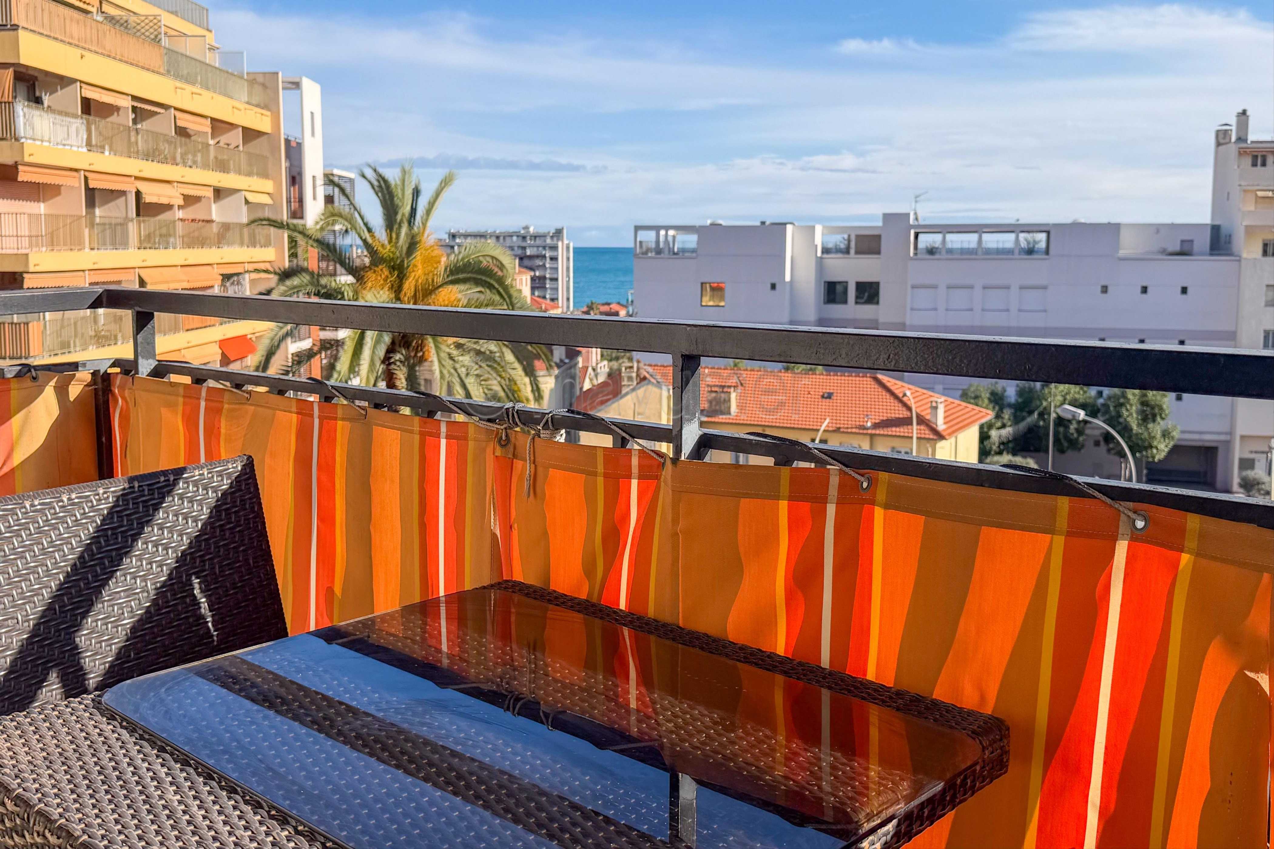 T2 avec terrasse vue mer + garage 06190 Roquebrune-Cap-Martin n°8