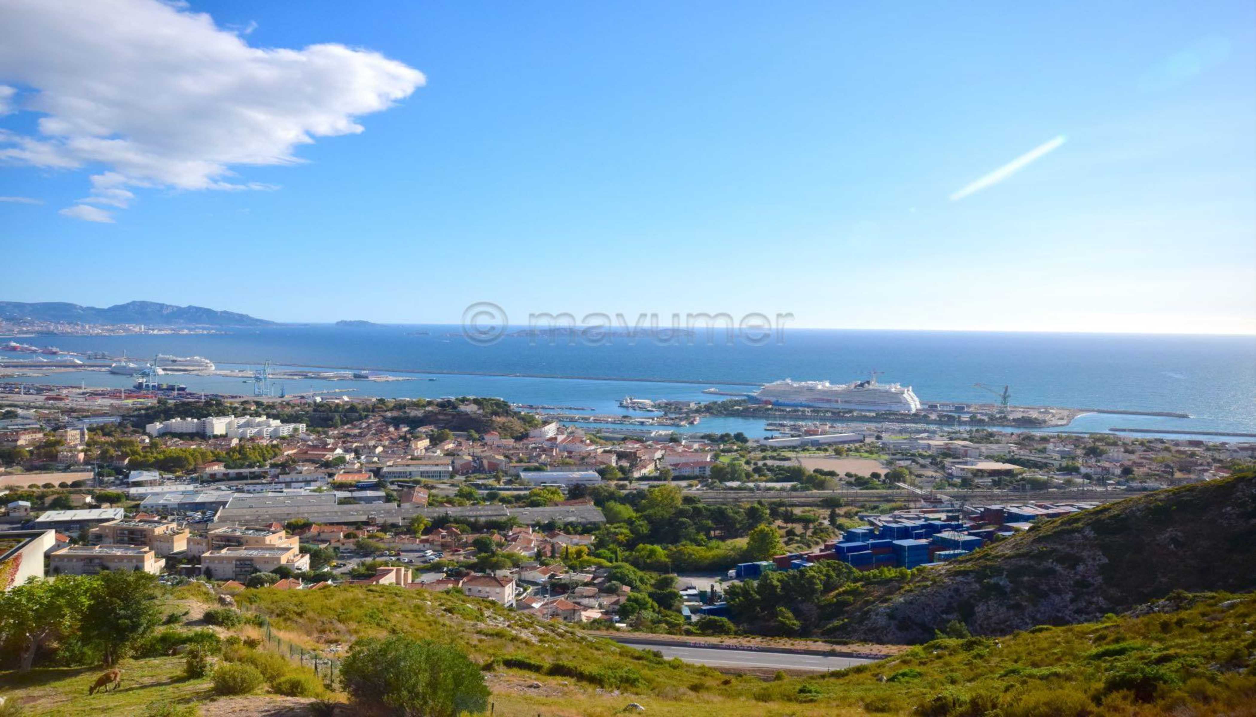 Exceptionnel T4 vue mer - Terrasse XXL - Résidence Grand Baie 13016 Marseille n°3