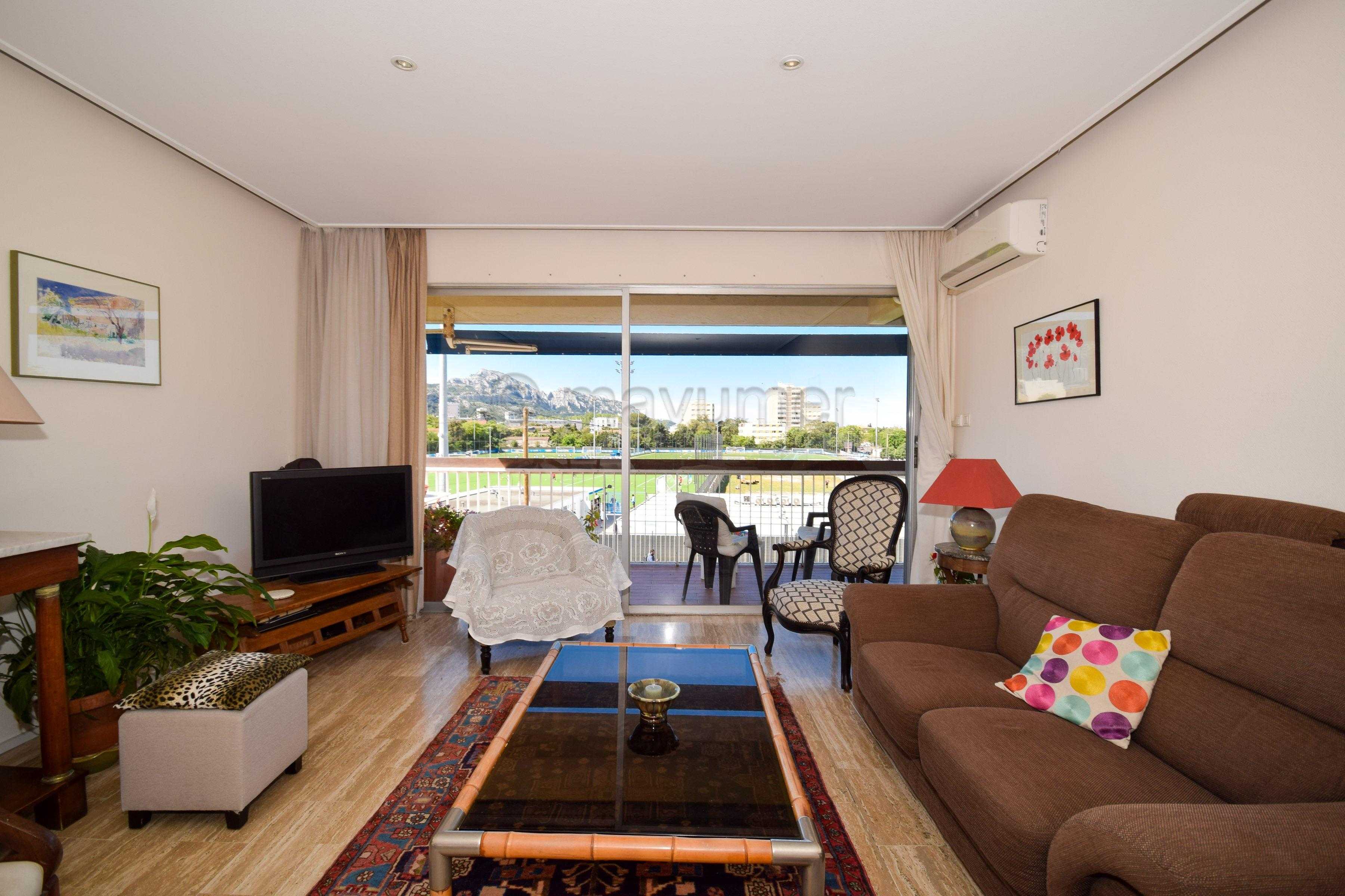 Appartement T3 avec terrasse et box Mazargues/ St Anne 13009 Marseille n°3