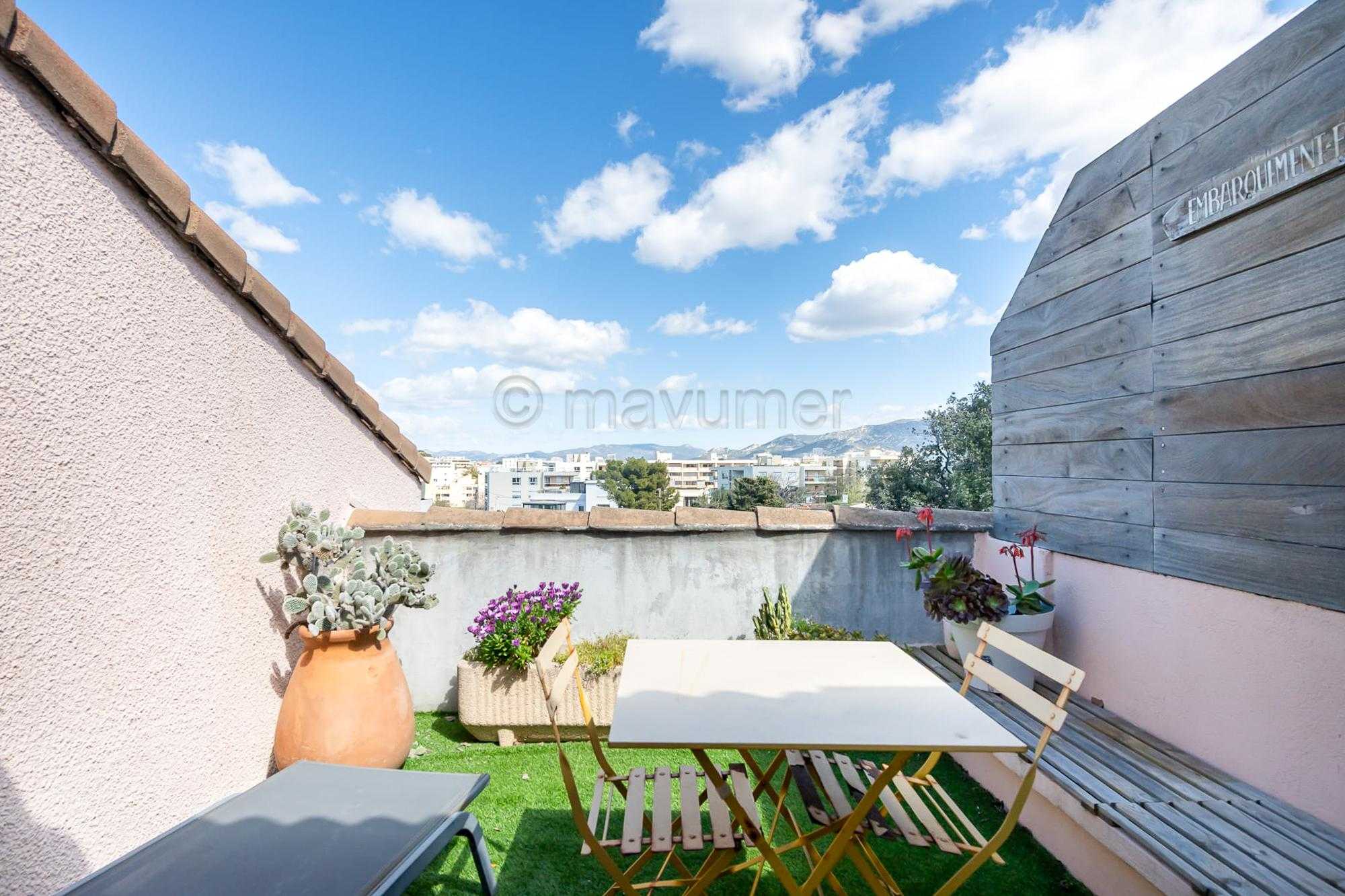 Duplex en dernier étage avec terrasse vue mer et parking Pointe Rouge 13008 Marseille n°7