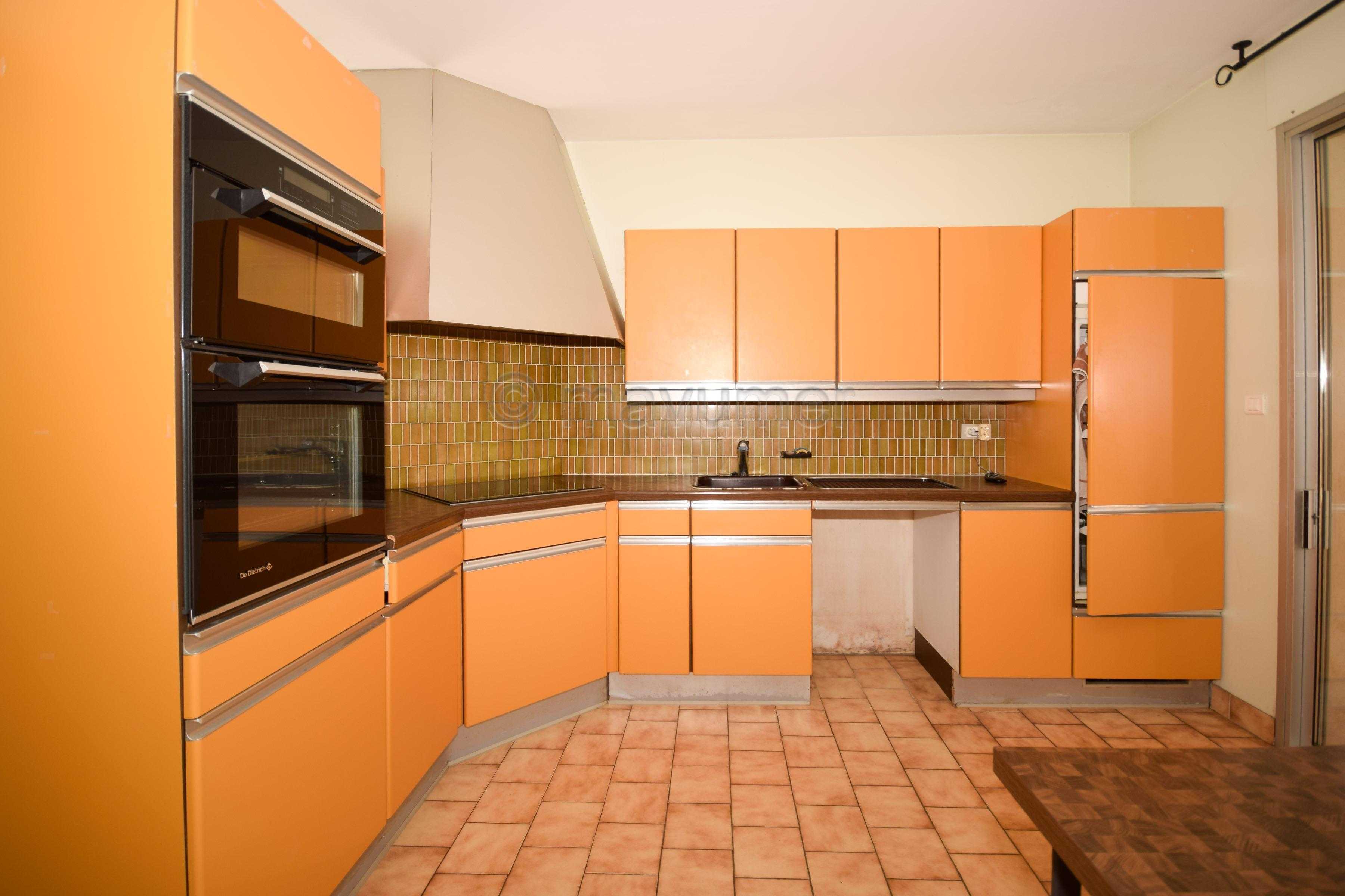 Maison T5 de 170m2  - 2 garages - 3000m2 de terrain - 83400 Cavaillon n°9