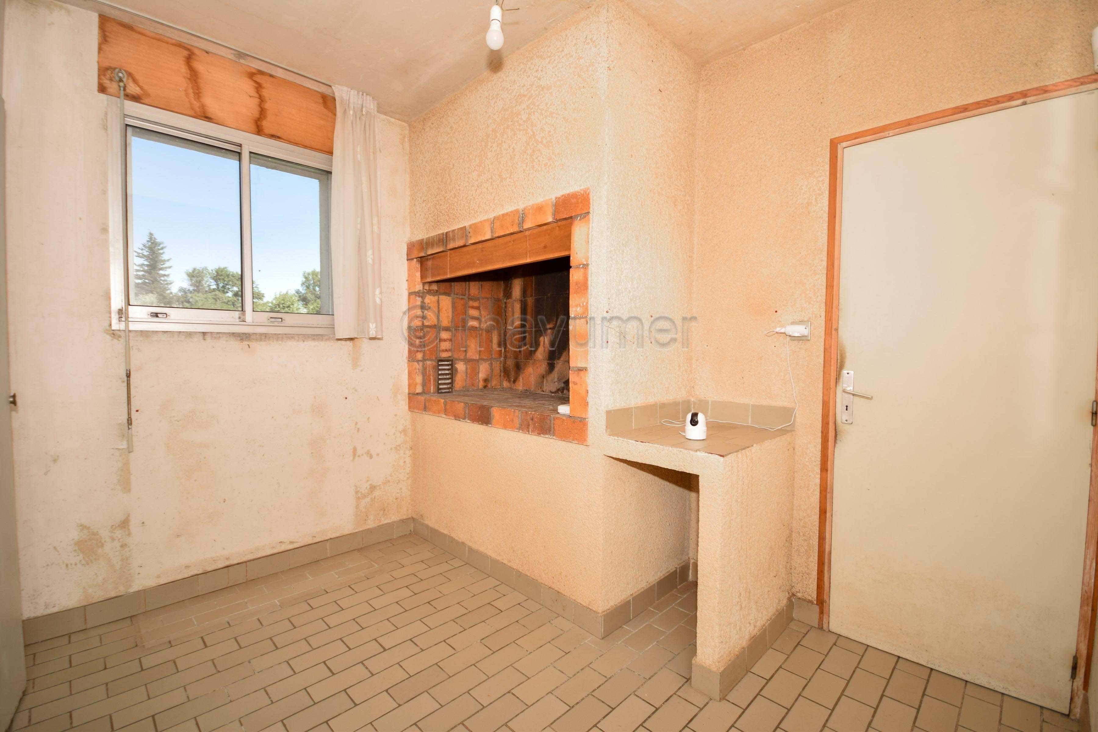 Maison T5 de 170m2  - 2 garages - 3000m2 de terrain - 83400 Cavaillon n°10