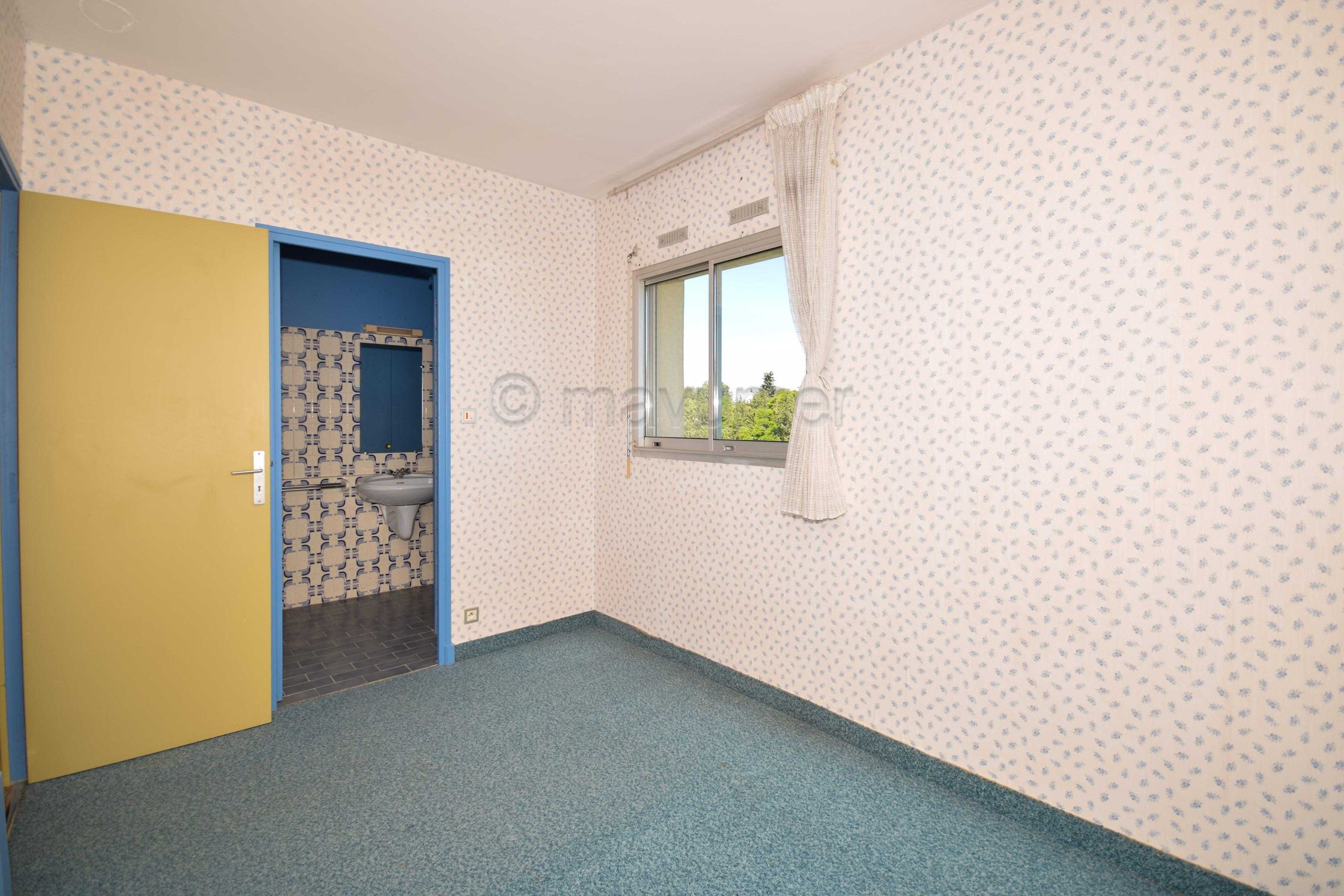 Maison T5 de 170m2  - 2 garages - 3000m2 de terrain - 83400 Cavaillon n°7