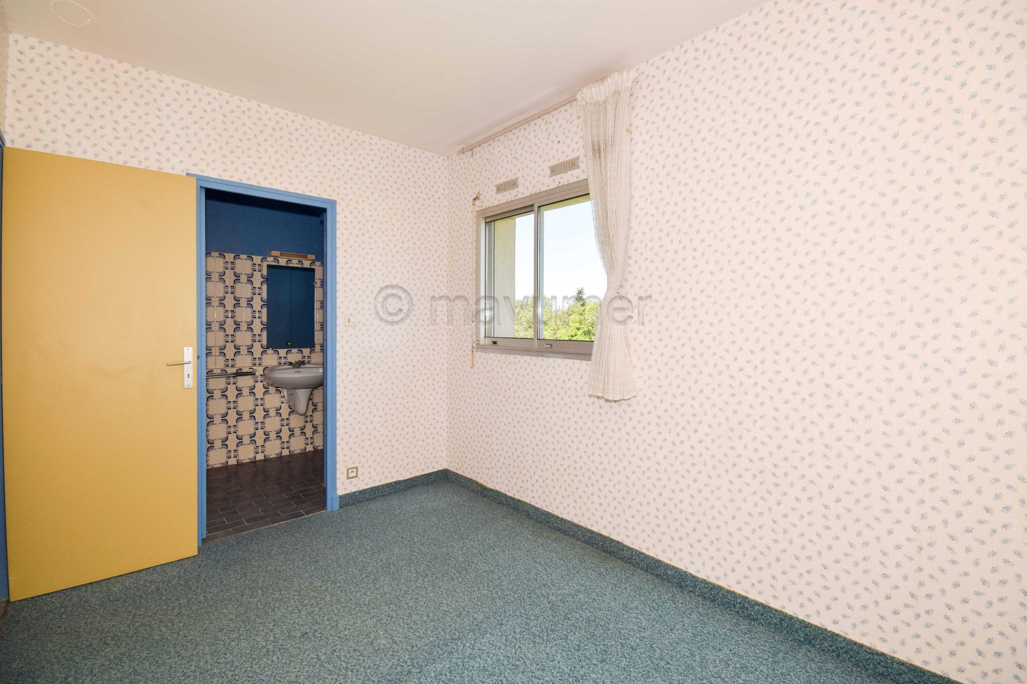 Maison T5 de 170m2  - 2 garages - 3000m2 de terrain - 83400 Cavaillon n°8