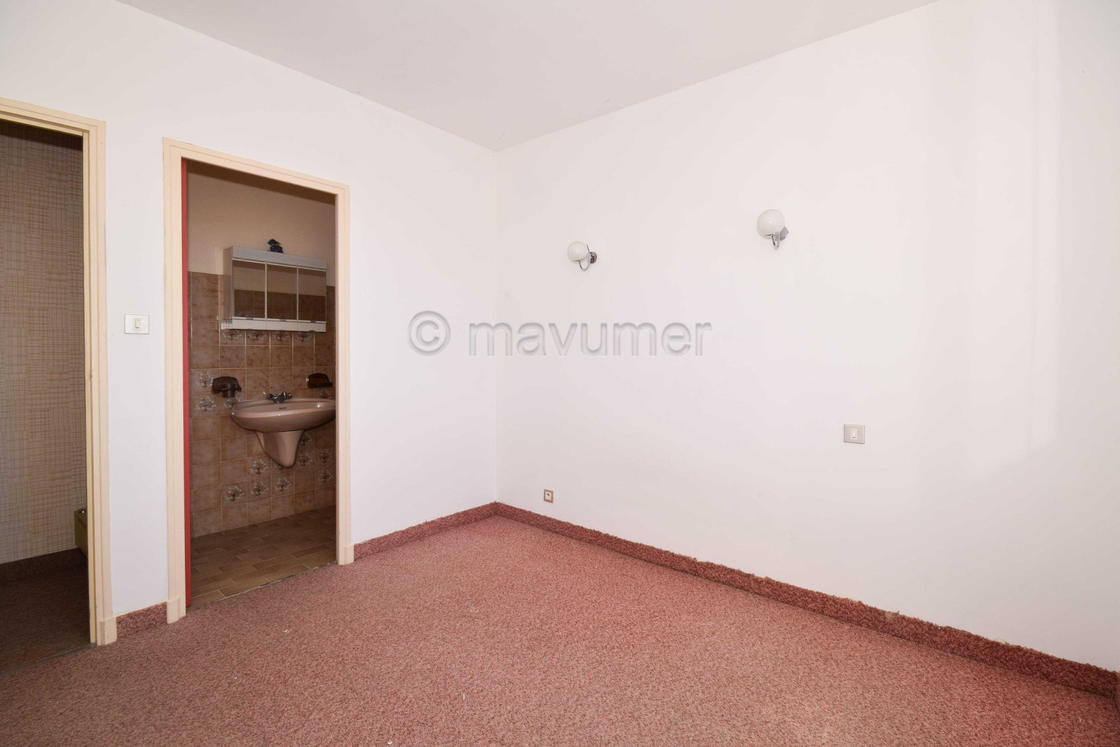 Maison T5 de 170m2  - 2 garages - 3000m2 de terrain - 83400 Cavaillon n°12