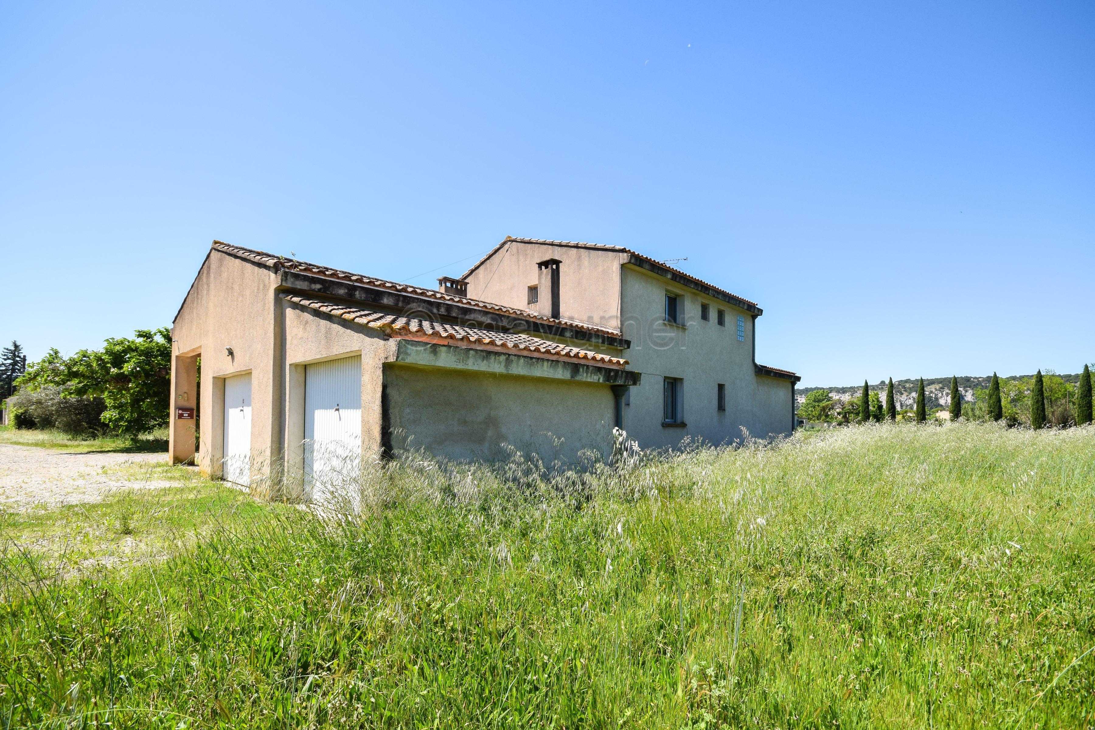 Maison T5 de 170m2  - 2 garages - 3000m2 de terrain - 83400 Cavaillon n°4