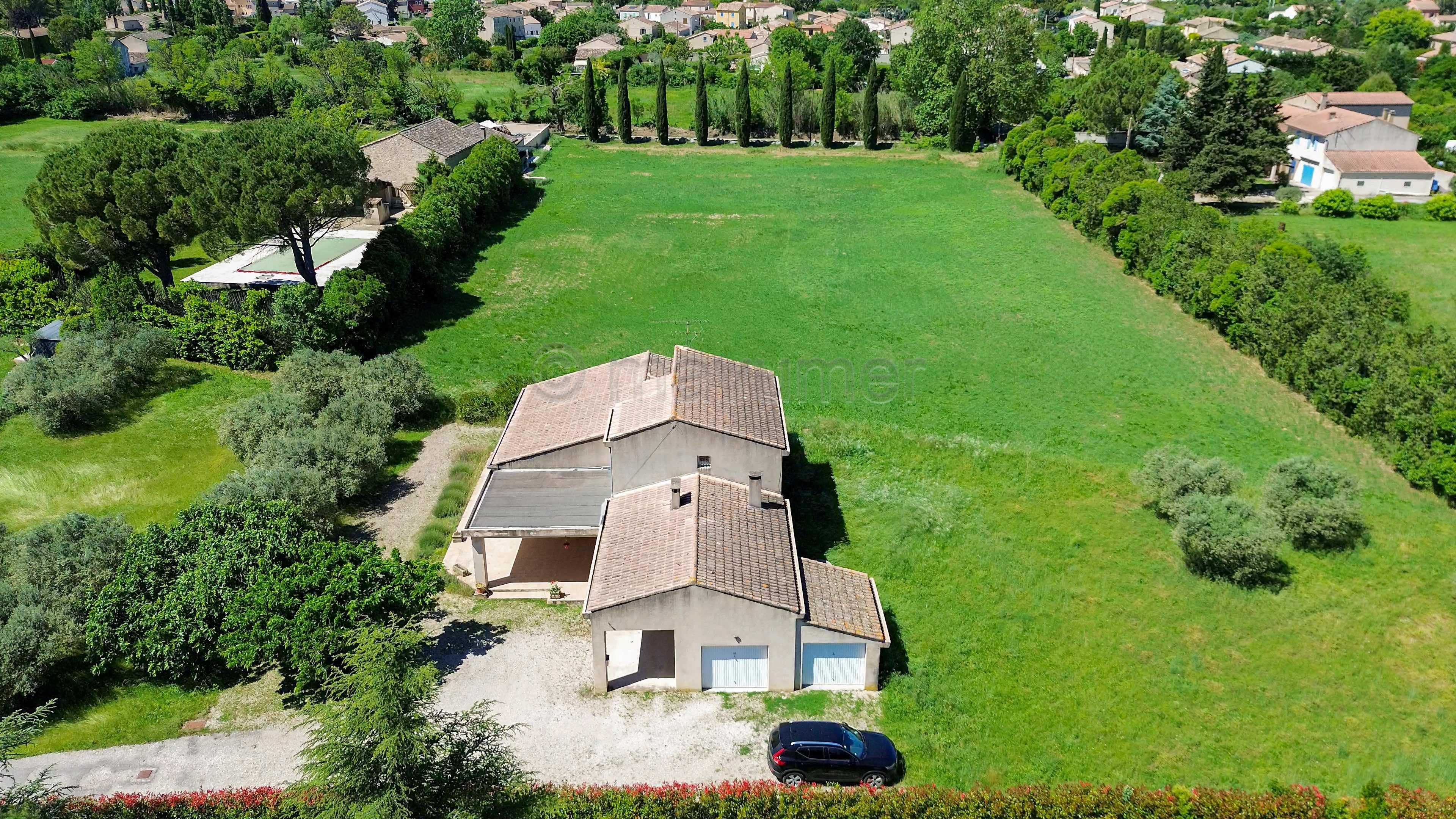 Maison T5 de 175m2  - 2 garages - 3000m2 de terrain - 84300 Cavaillon n°4