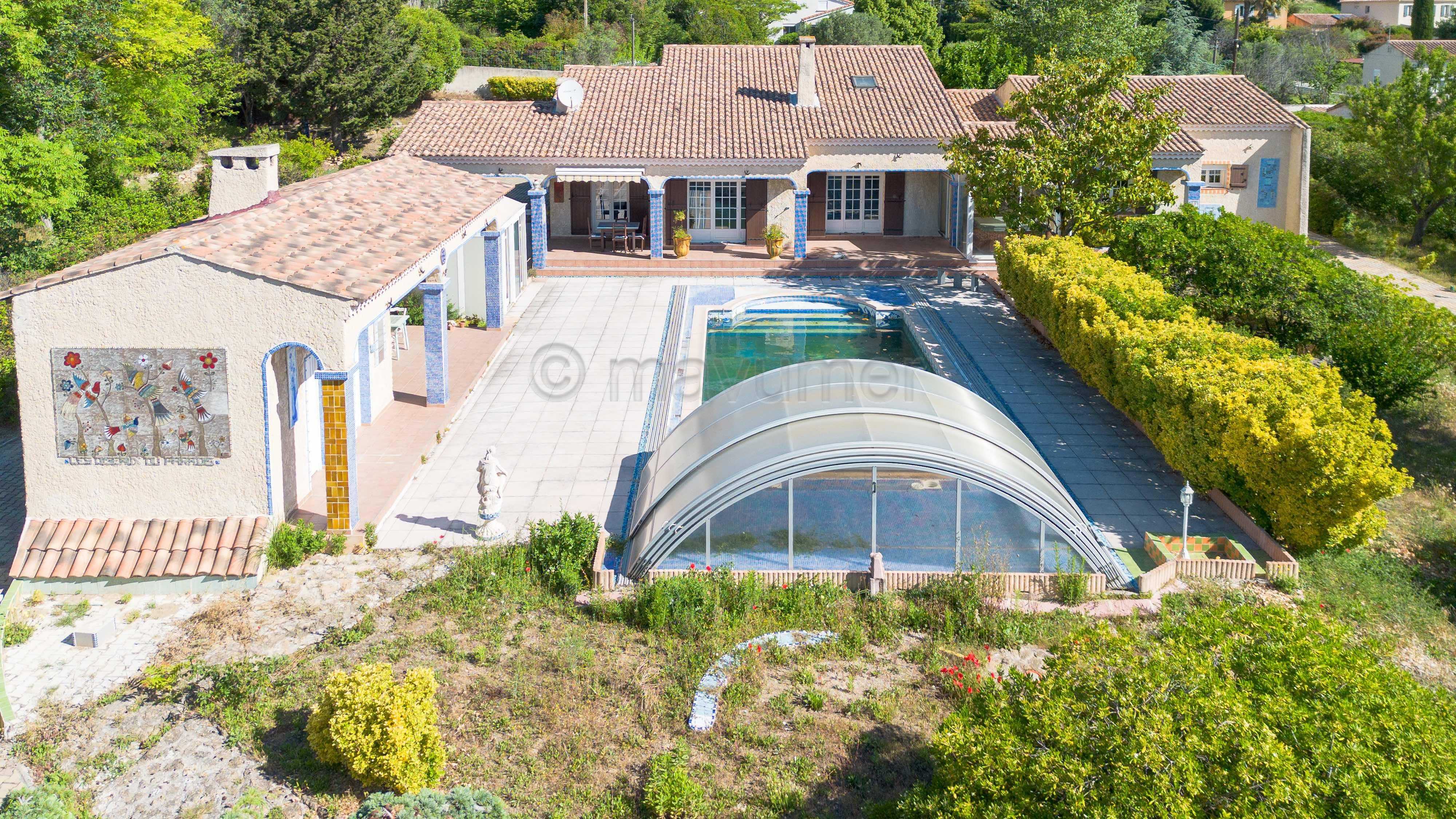 Maison T4 individuelle de plain pied - piscine -garages - 4000m2 de terrain - Istres n°10