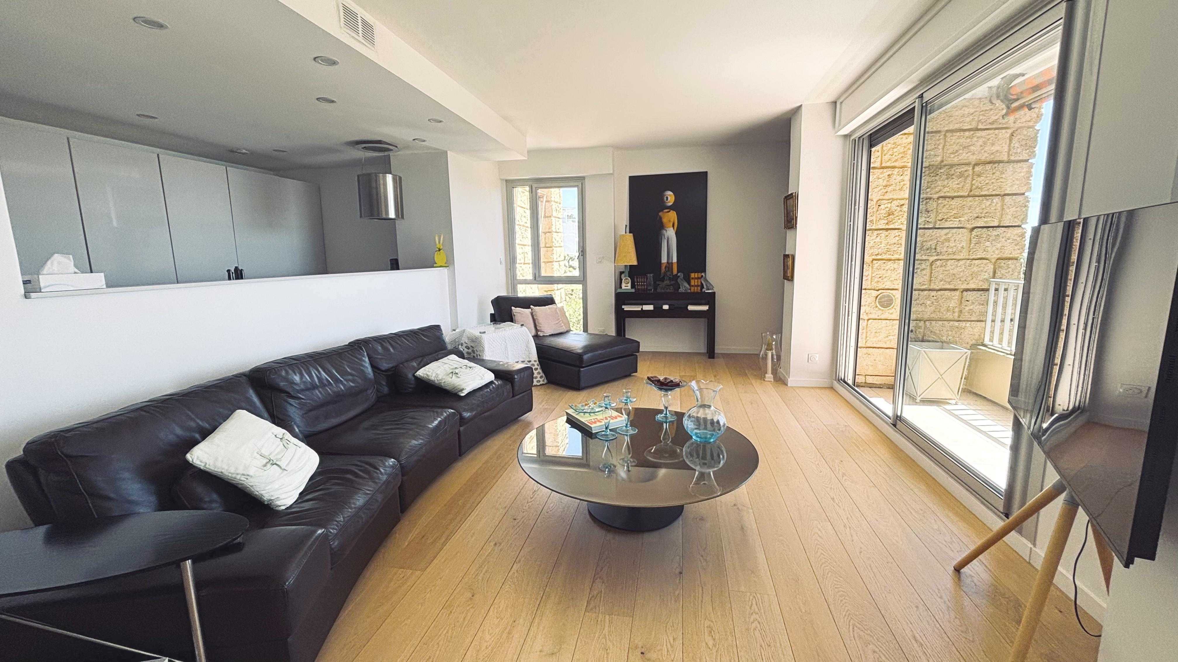 Appartement 103 m² T3/4 - VUE MER - cave - garage - Les Alpilles - 13007 Marseille n°4