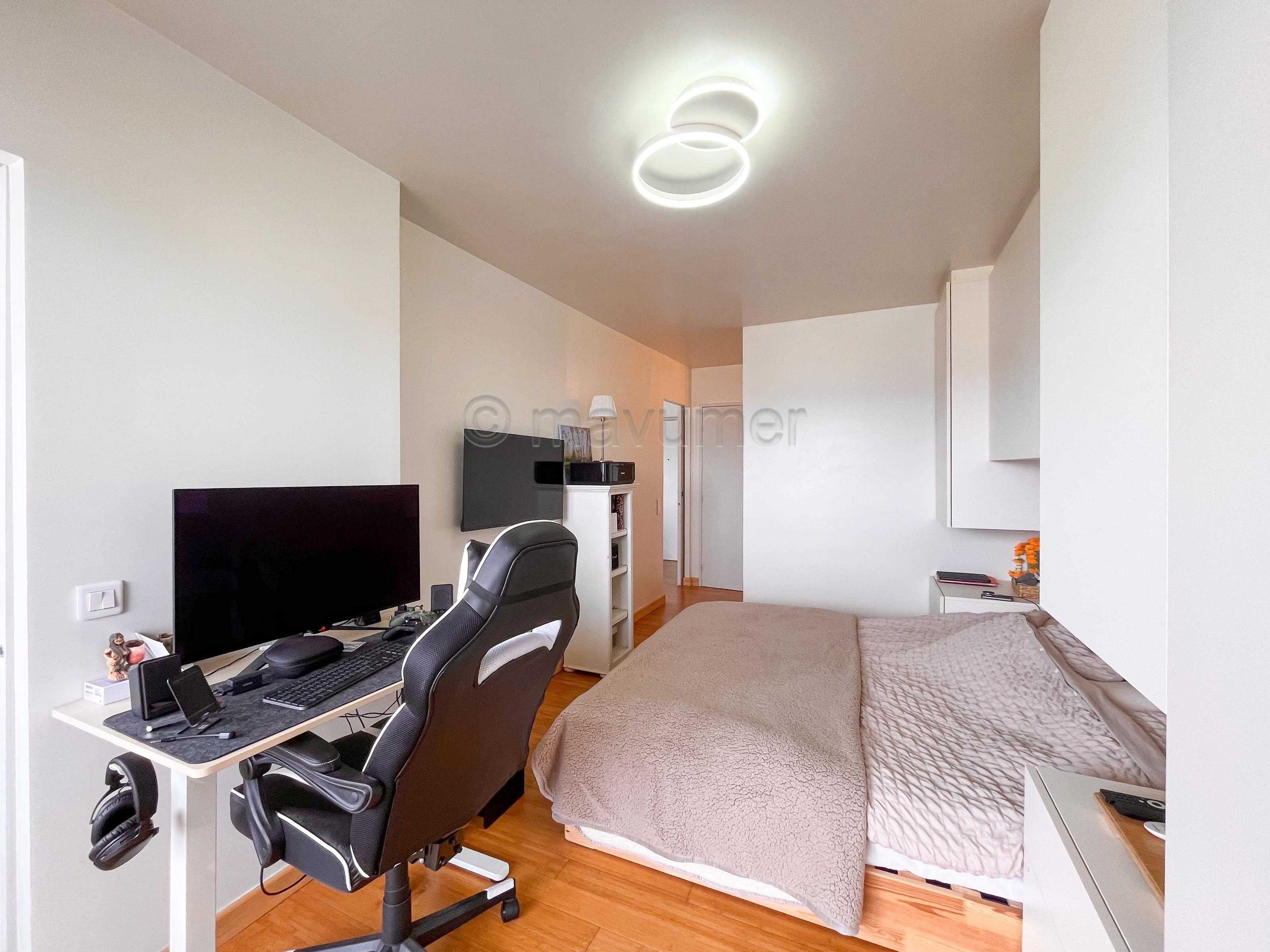 Appartement T2 Grand Pavois avec balcon et piscine Carré d'OR  13008 Marseille n°5