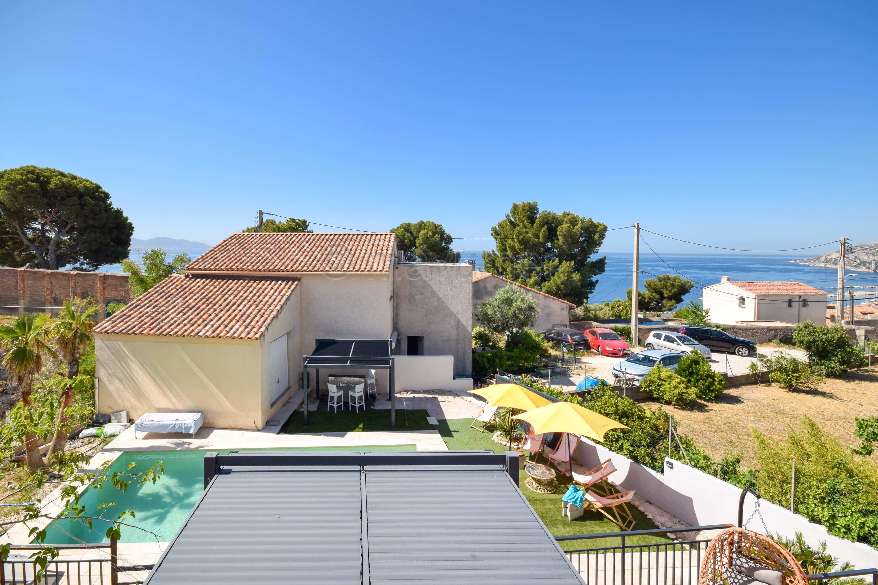 APPARTEMENT T4 ESPRIT MAISON AVEC PISCINE, JARDIN PRIVATIF DE 450 M² ET VUE MER L'ESTAQUE  13016 Marseille n°9