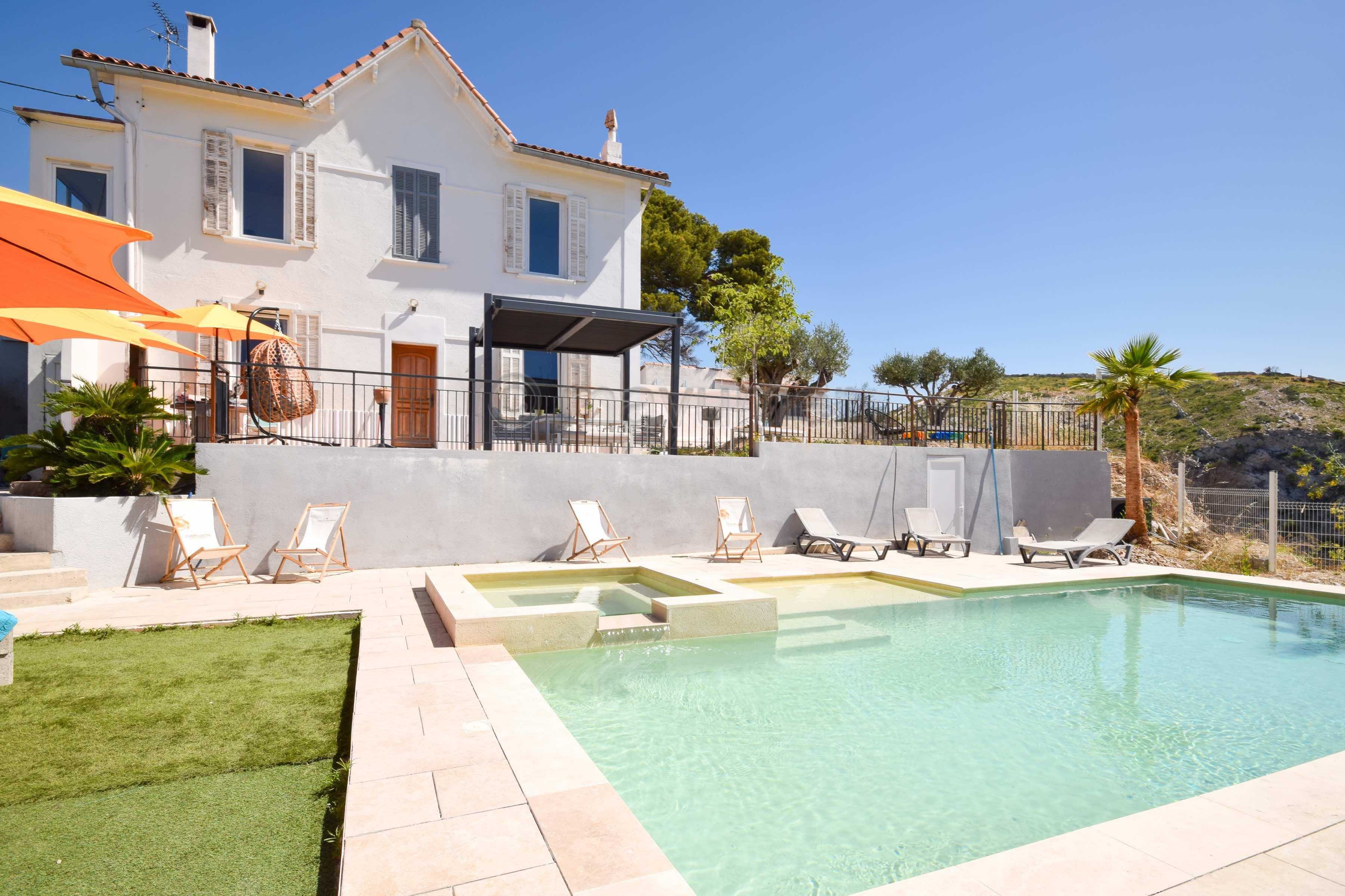 APPARTEMENT T4 ESPRIT MAISON AVEC PISCINE, JARDIN PRIVATIF DE 450 M² ET VUE MER L'ESTAQUE  13016 Marseille n°16