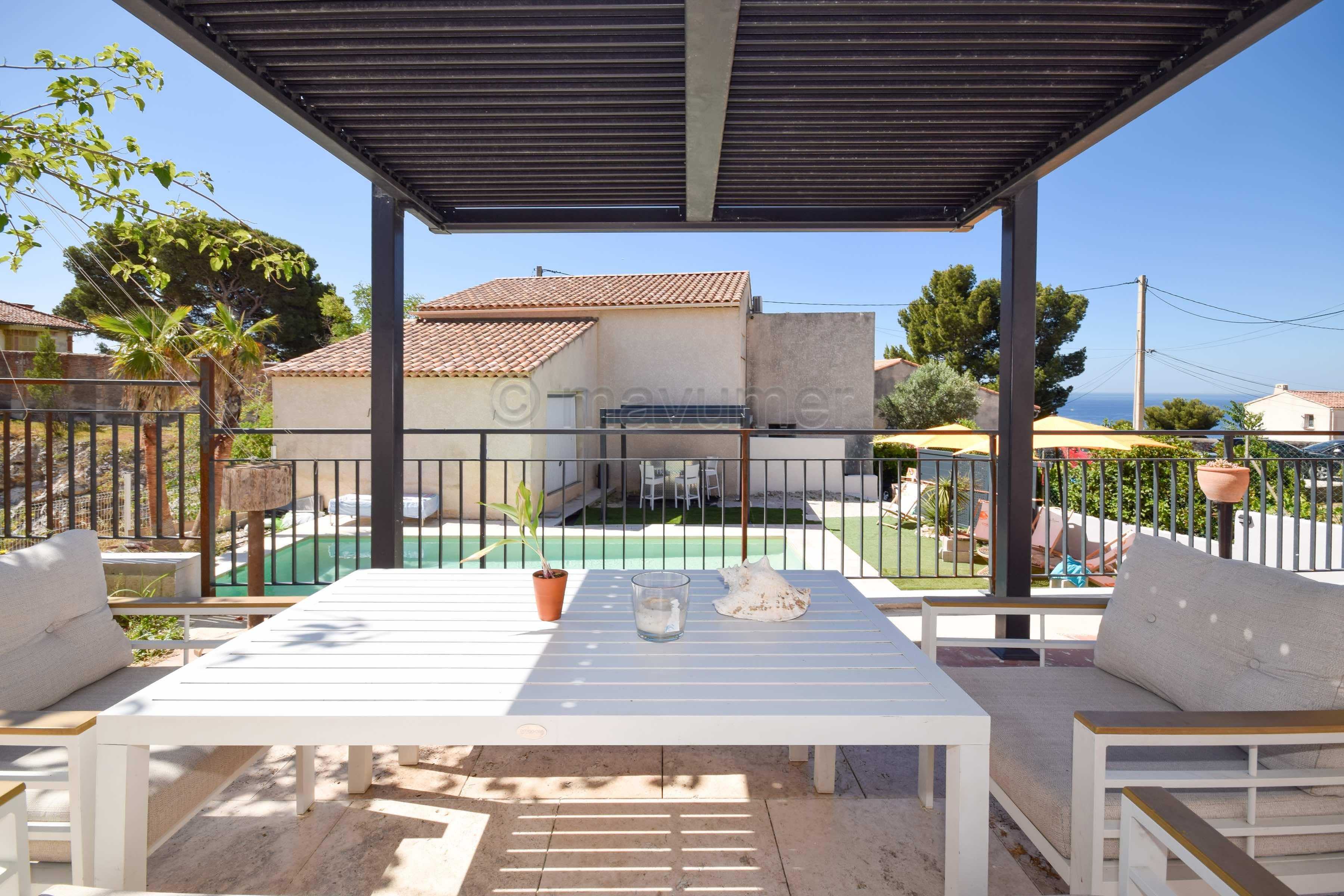 APPARTEMENT T4 ESPRIT MAISON AVEC PISCINE, JARDIN PRIVATIF DE 450 M² ET VUE MER L'ESTAQUE  13016 Marseille n°2