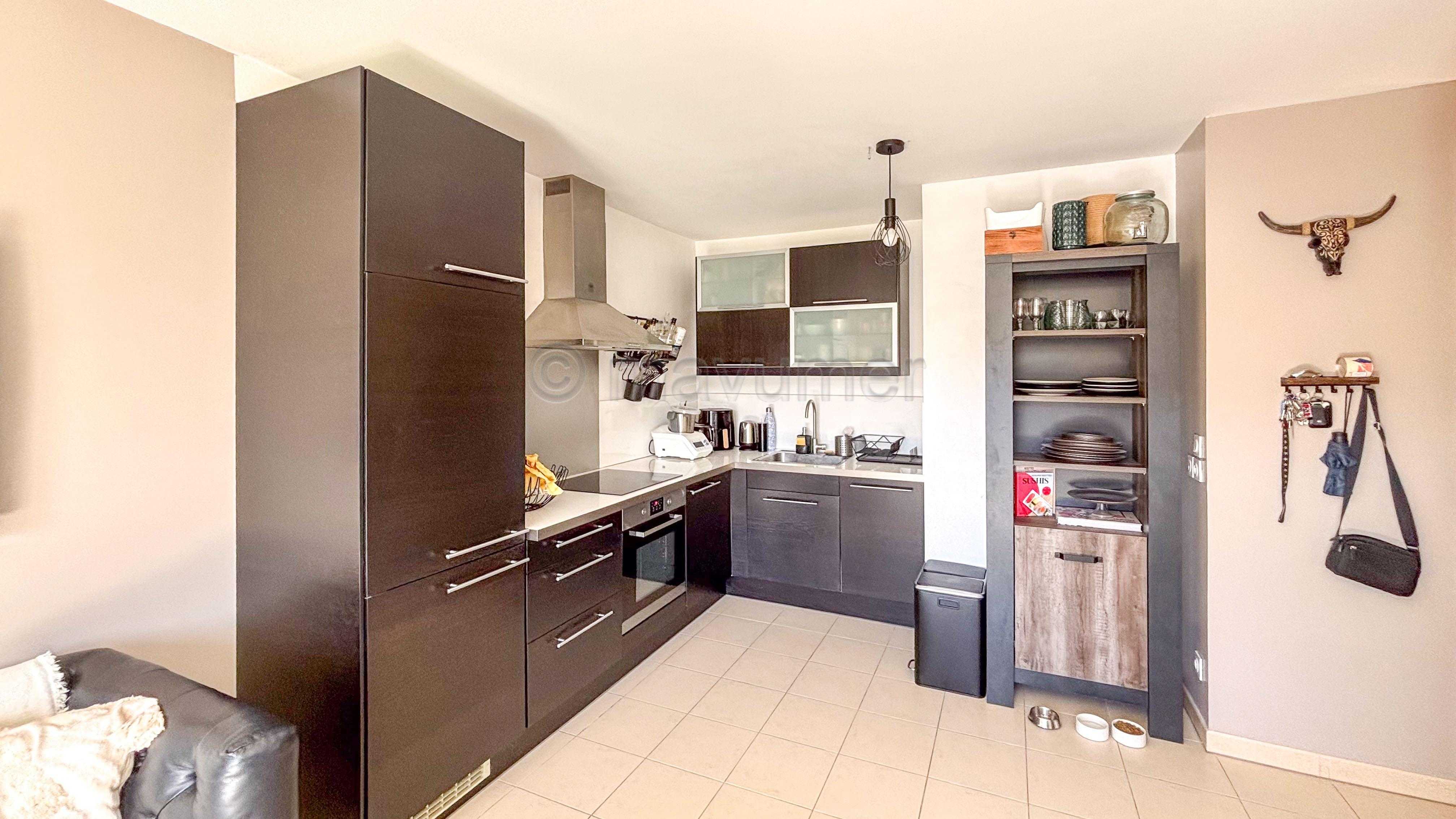 Appartement T3 - dernier étage - terrasse 16m2 - double box - 13009 Marseille n°12