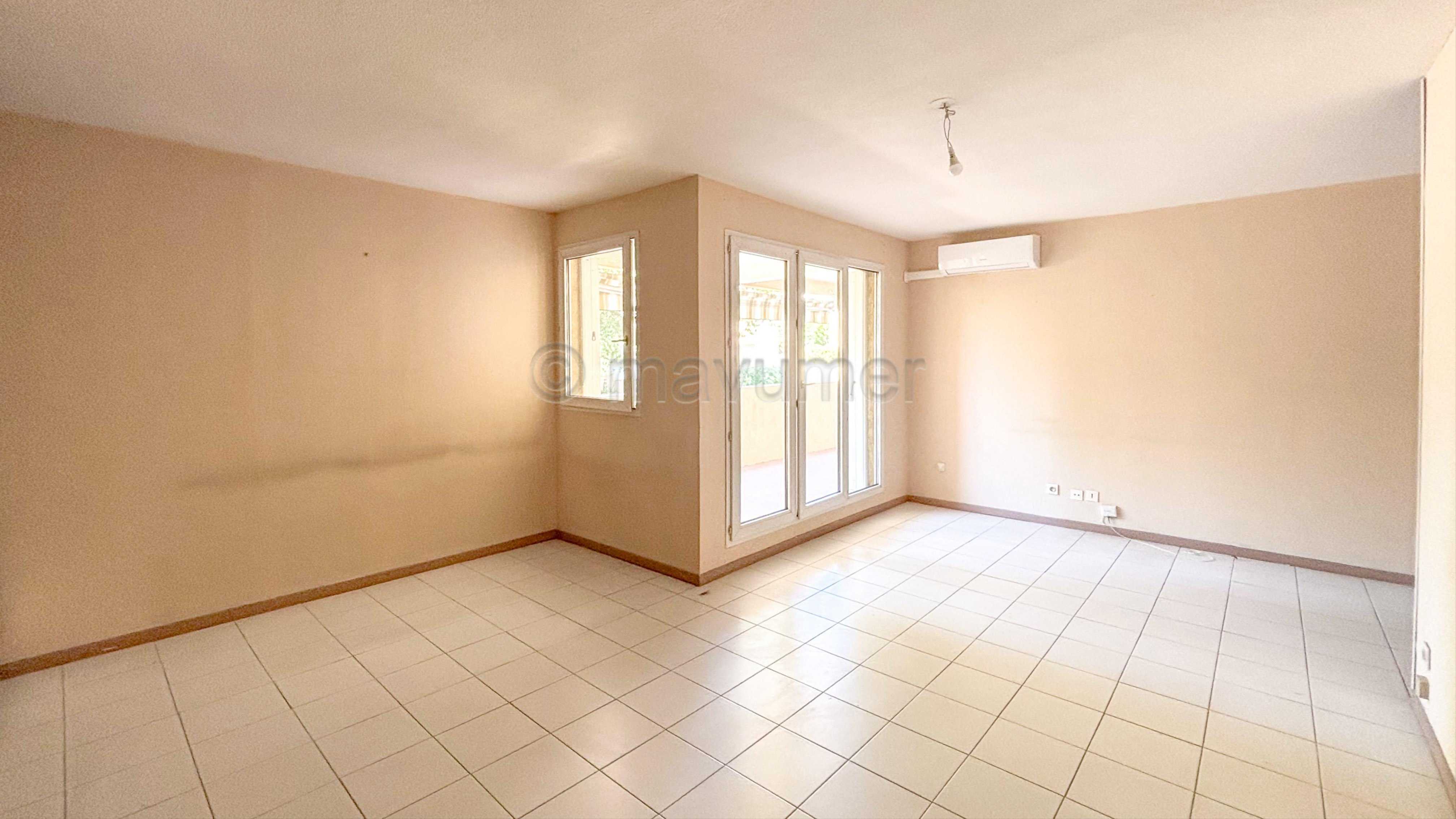 Lumineux T3 avec terrasse de 12m² , garage, vue dégagée, 13011 Marseille n°5