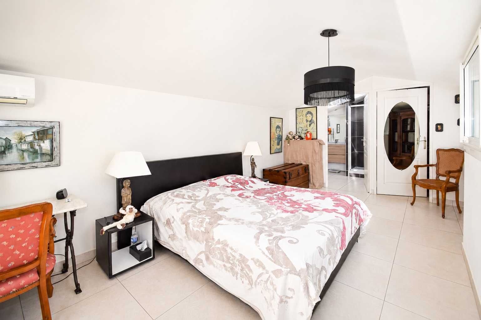 Duplex 150m2 - dernier étage - vue mer et collines - Madrague Montredon - 13008 Marseille n°19