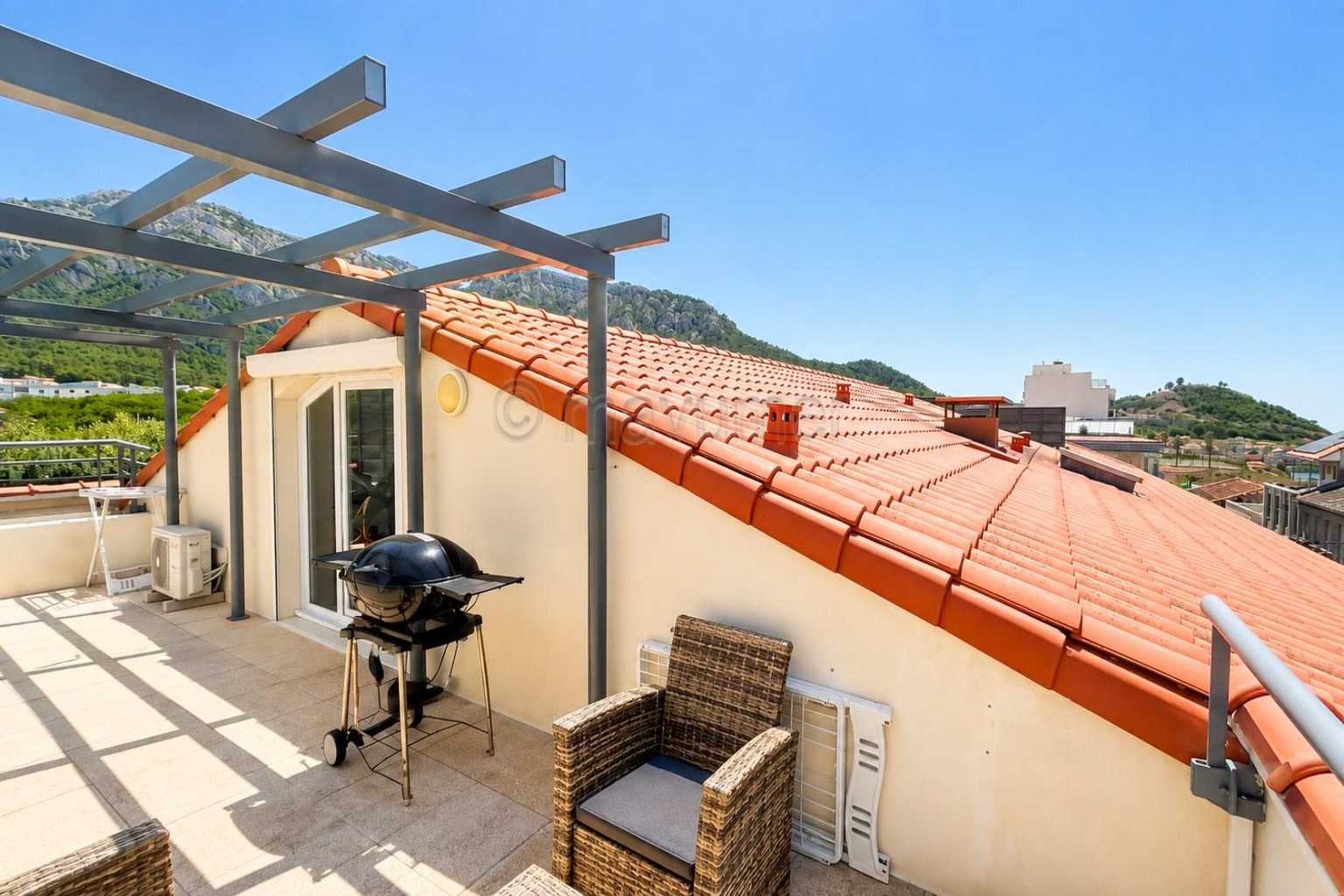 Duplex - 150m²- dernier étage - vue mer et collines - Madrague Montredon 13008 Marseille n°8